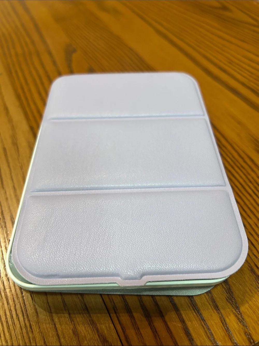 Compact Vinyl Lavender Makeup Organizer Pouch with Multiple Compartments
